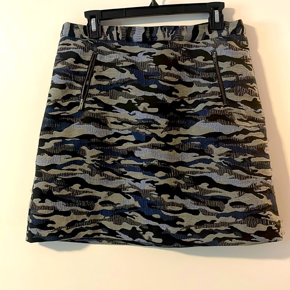 Mini camo skirt in blue grey tones. Final markdown! - Picture 1 of 4